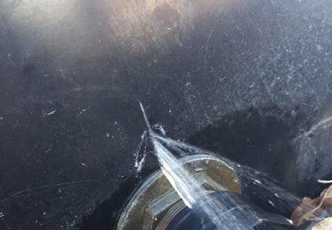 Bồn nước nhựa bị nứt: Cách dán và hàn bồn nhựa tại nhà bền đẹp như mới