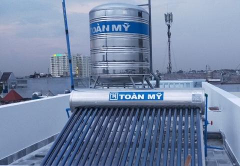 Hướng dẫn cách lắp bồn nước inox đứng trên mái tôn đúng kỹ thuật năm 2026