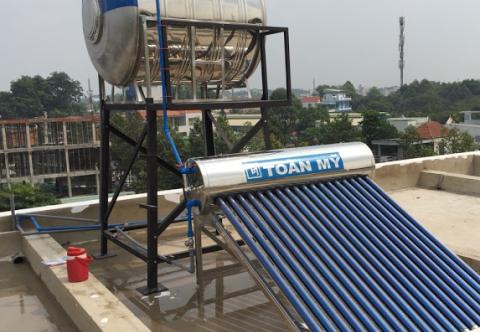 Máy năng lượng mặt trời Toàn Mỹ: Chọn loại nào hợp nhà bạn?