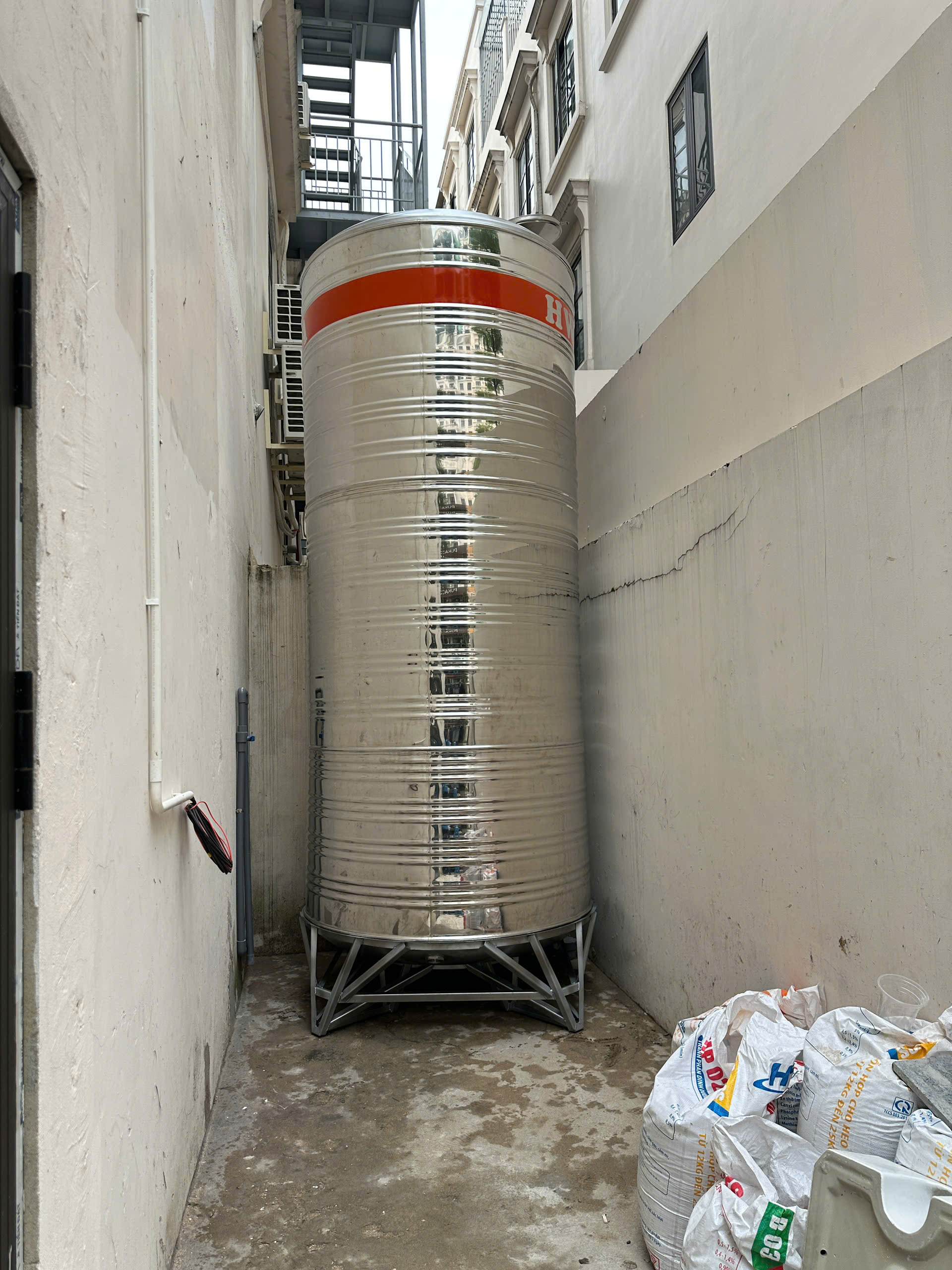 Các mẫu bồn nước inox 6000L đứng chính hãng