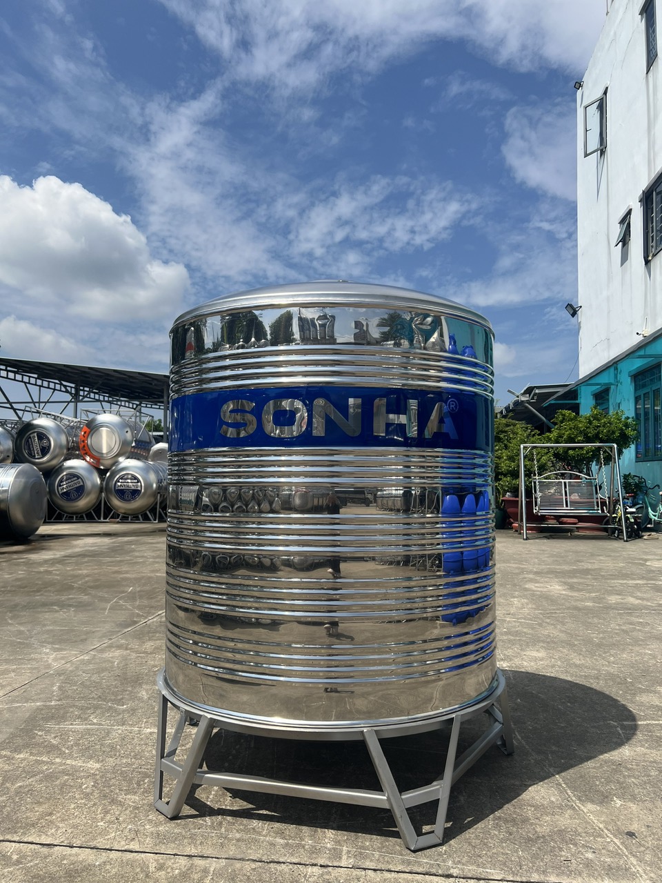 Bồn nước inox 1500L đứng chính hãng kèm chân