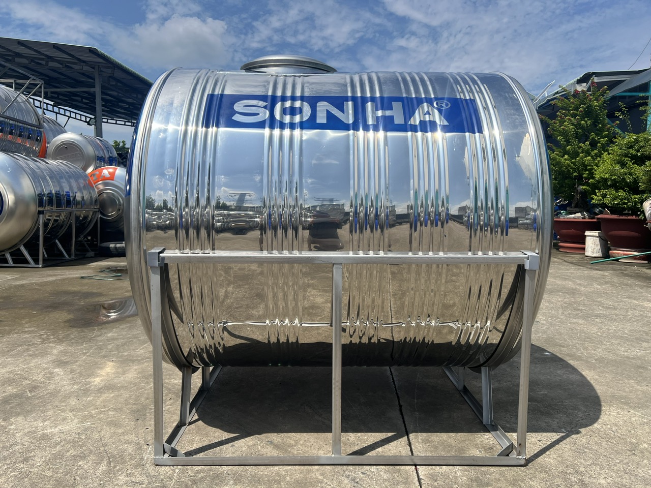 Bồn inox 1500L ngang lắp mái tôn và sân thượng