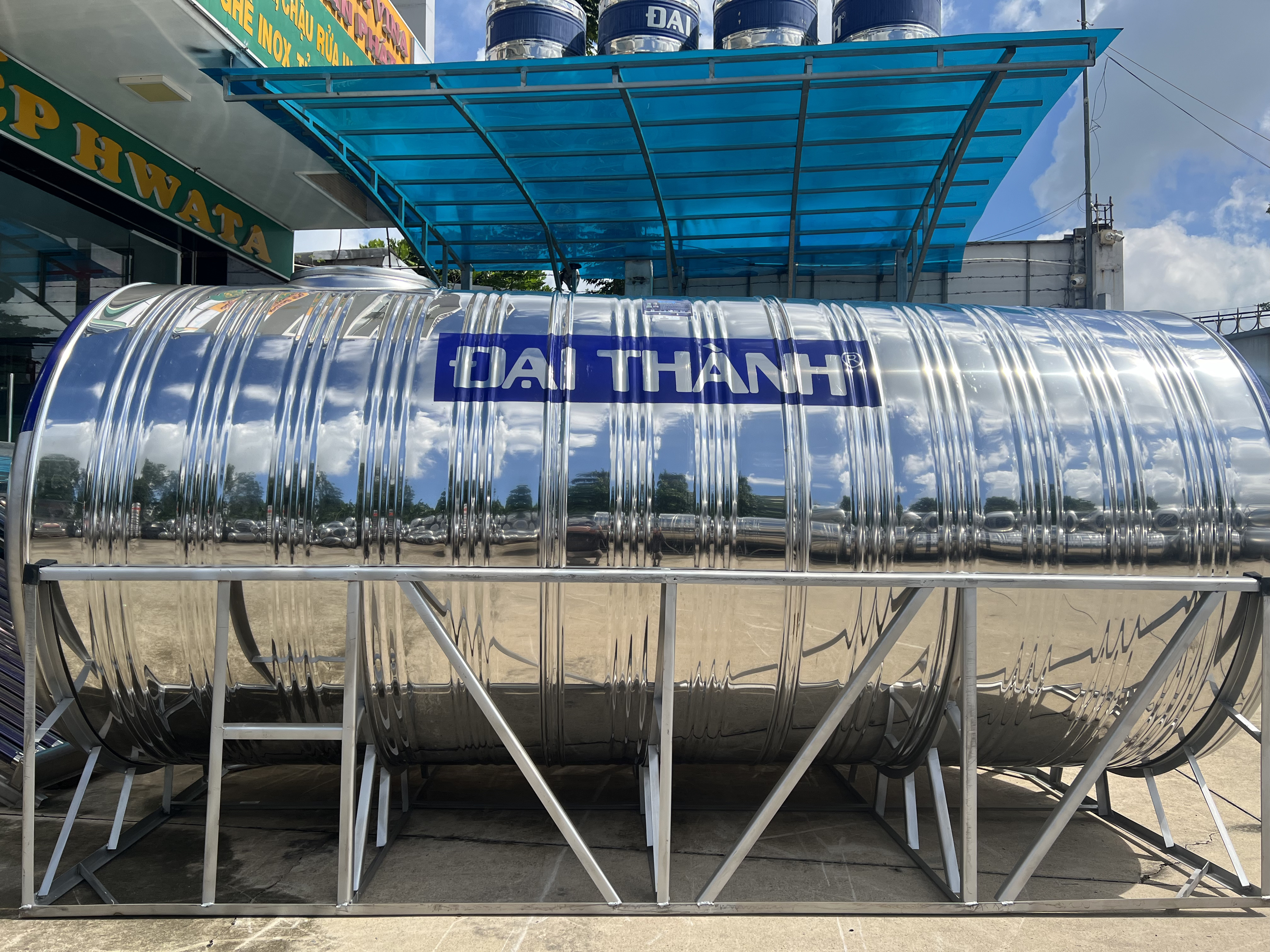 So sánh bồn inox 5000L ngang và đứng