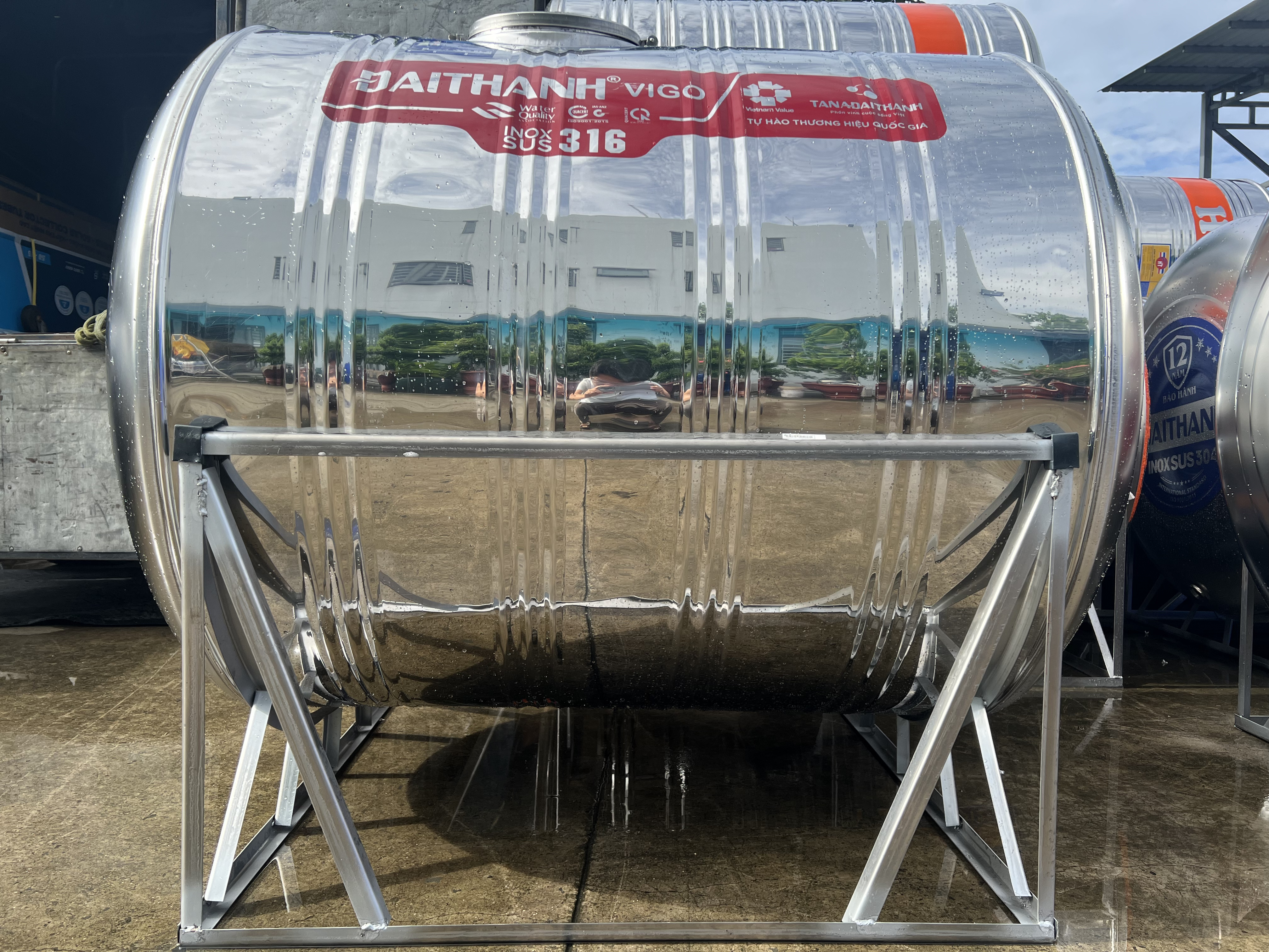 Bồn nhựa 1000L hoặc 1500L cho gia đình bốn người