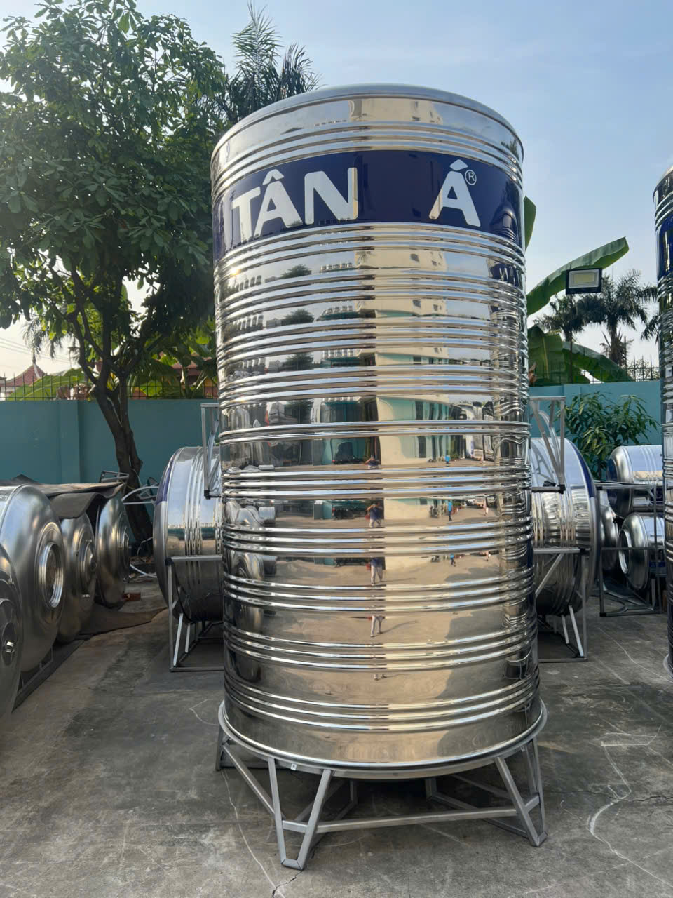 So sánh các hãng bồn inox 4000L đứng