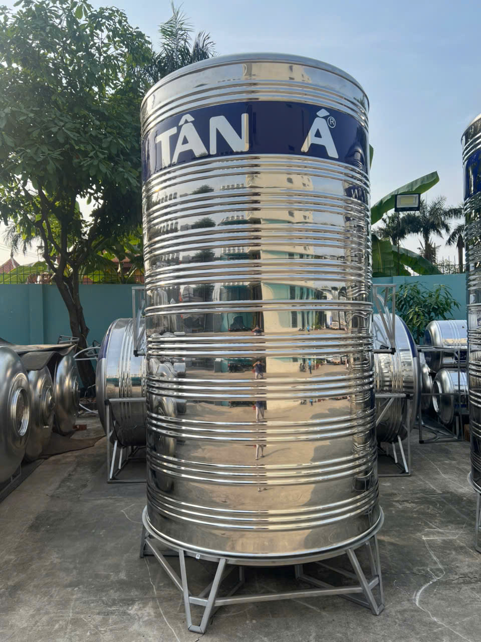 Những điều cần kiểm tra khi chọn bồn inox 4000L đứng