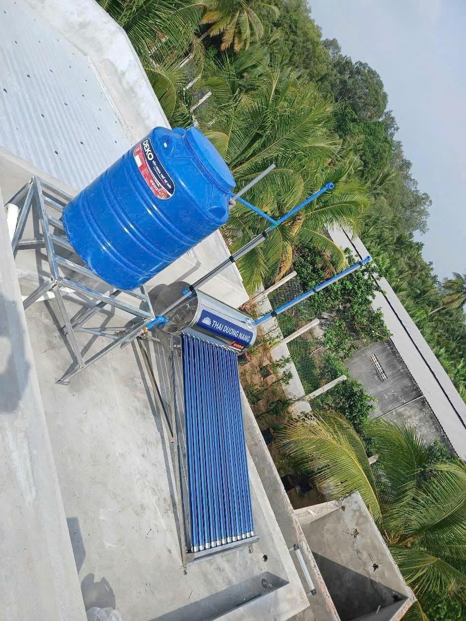Các mẫu máy năng lượng mặt trời 120L chính hãng