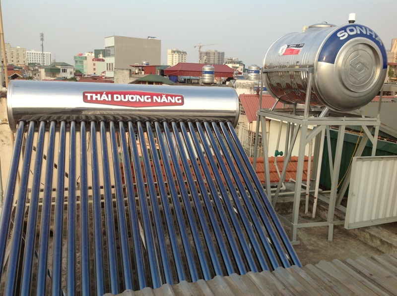 Bồn nước ngang cho sân thượng mái cao Bồn nước ngang ổn định hơn khi đặt trên sân thượng mái cao nhiều gió