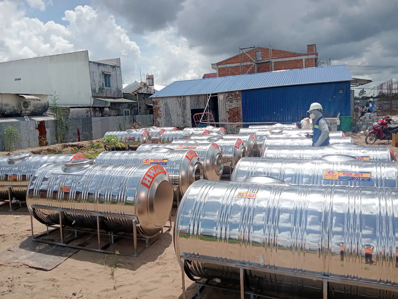 So sánh kích thước bồn inox 15000L ngang theo hãng