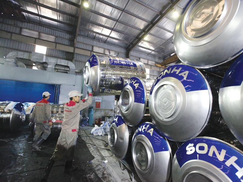 So sánh hình ảnh thực tế bồn inox đứng và bồn inox ngang