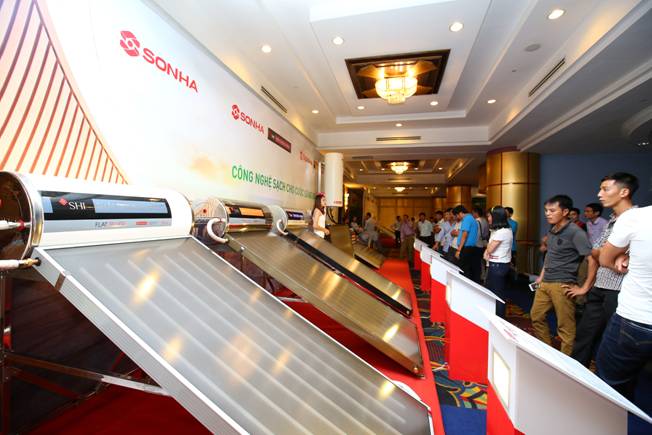 Tấm phản quang trên thái dương năng sơn hà